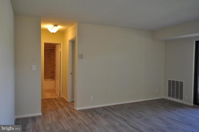 Building Photo - 6091 Majors Ln