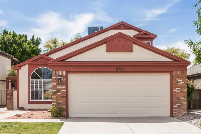 Building Photo - 841 E Manor Dr