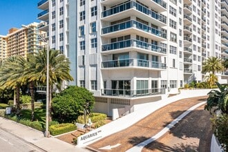 Building Photo - 2751 S Ocean Dr