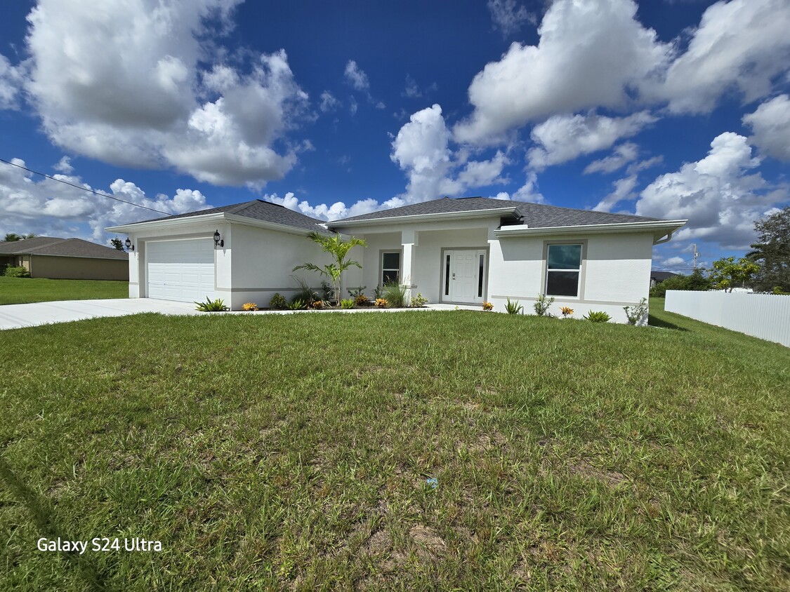 Primary Photo - 226 El Dorado Blvd N