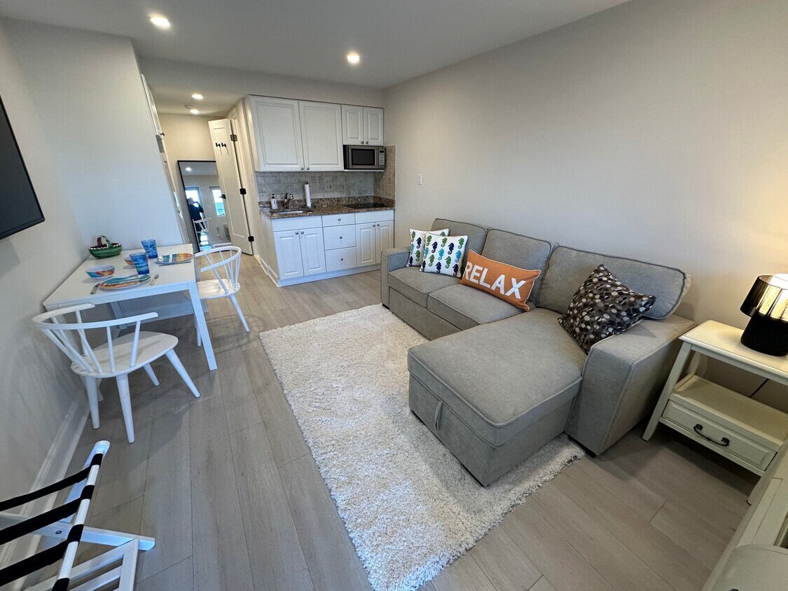 Foto principal - 9201 Atlantic Ave