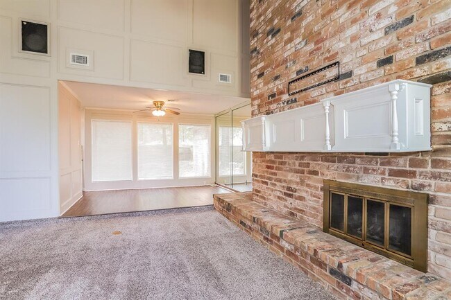 Building Photo - 6511 Misty Springs Ln