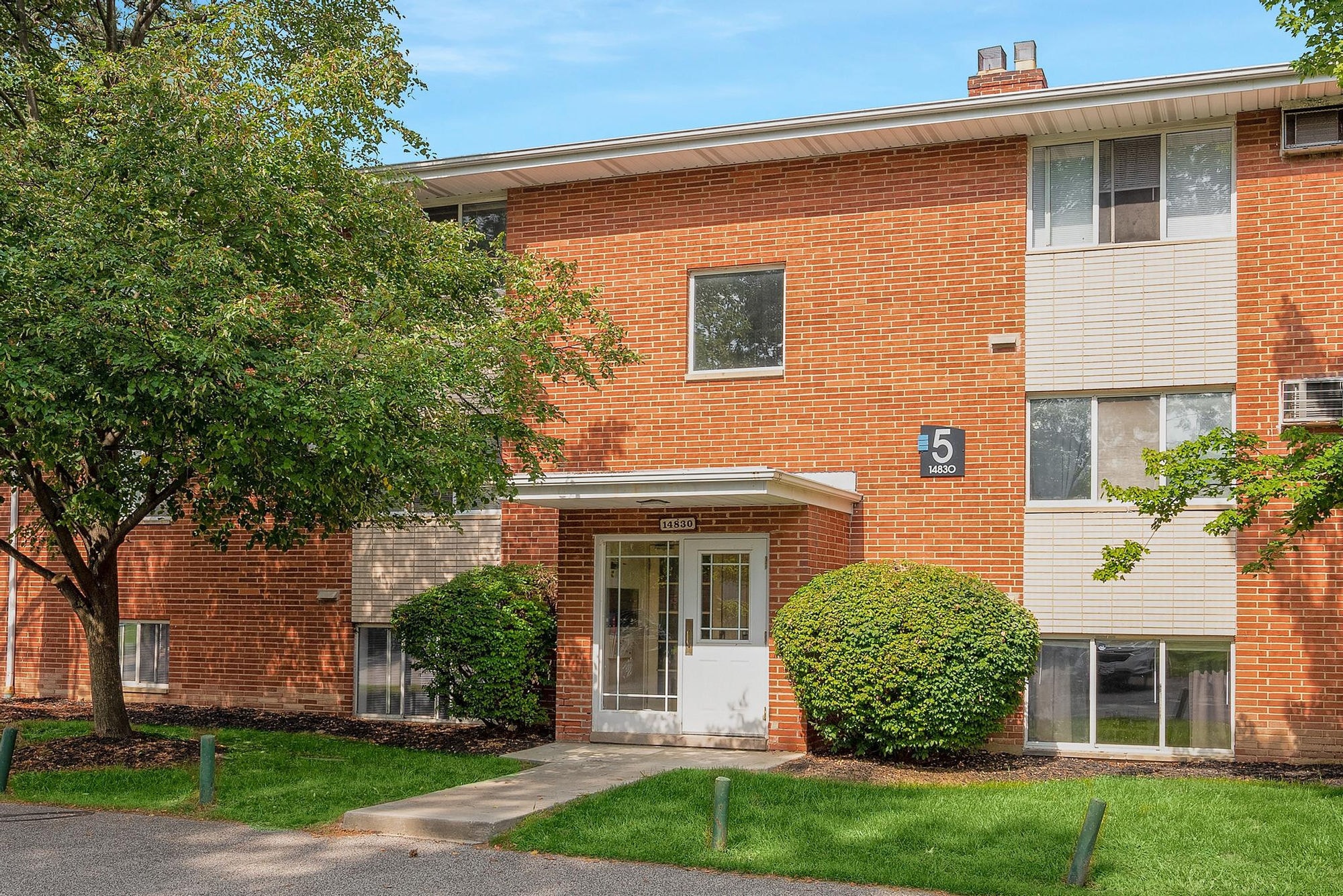 Midpark Village – photo 2