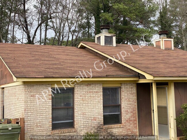 Foto del edificio - Duplex in convenient location
