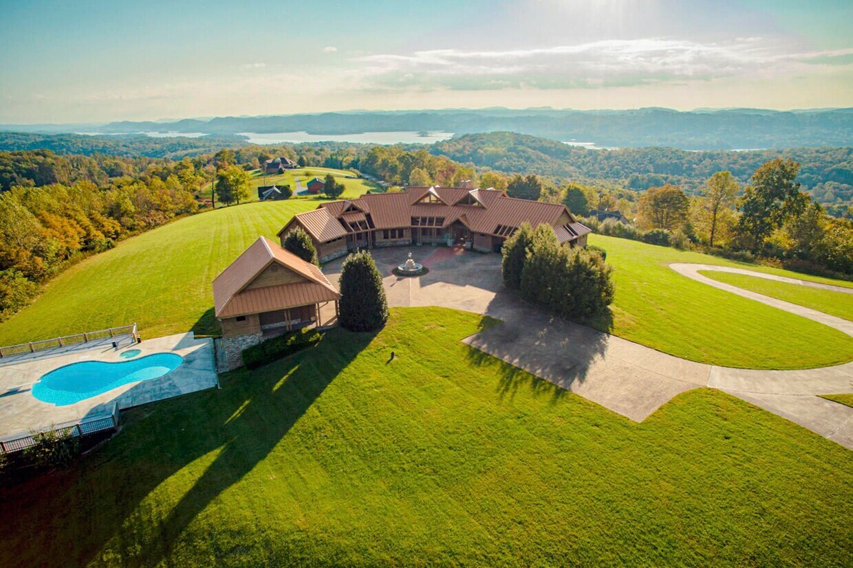 Foto del edificio - 357 Loyston Point Rd