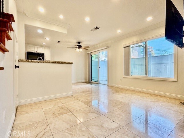 Foto del edificio - 685 W 18th St