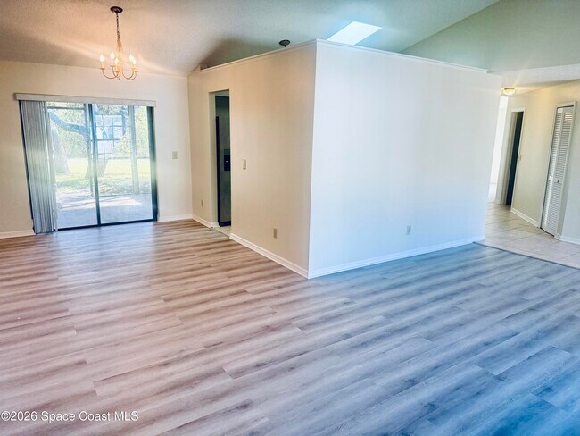 Building Photo - 4795 Riverside Rd