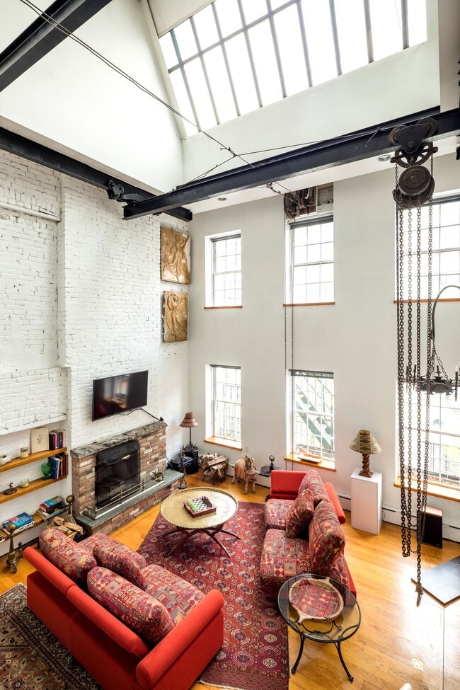 Photo - 218 E 25th St Townhome