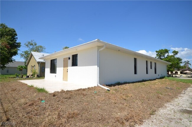 Building Photo - 2188 Barker Blvd