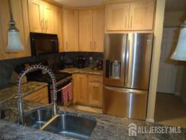 Building Photo - 1001 Worthington Ct