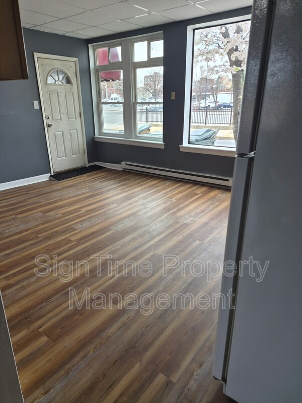 Foto del edificio - 66 W Church St