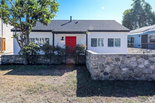 Front House - 3310 W 108th St