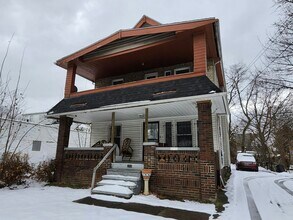 Building Photo - 2990 E 111th St