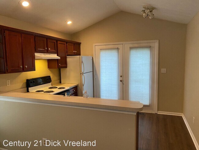 Building Photo - 3 br, 2 bath House - 1424 Huntoon Ave