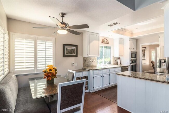 Building Photo - 3 br, 2 bath House - 7954 Cowper Ave
