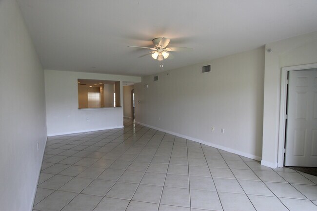 Foto del edificio - **BRIDGEWATER BAY**3 BED / 2 BATH**LAKE VIEW**NORTH NAPLES**