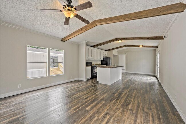 Foto del edificio - 19346 Forest Ln Cir