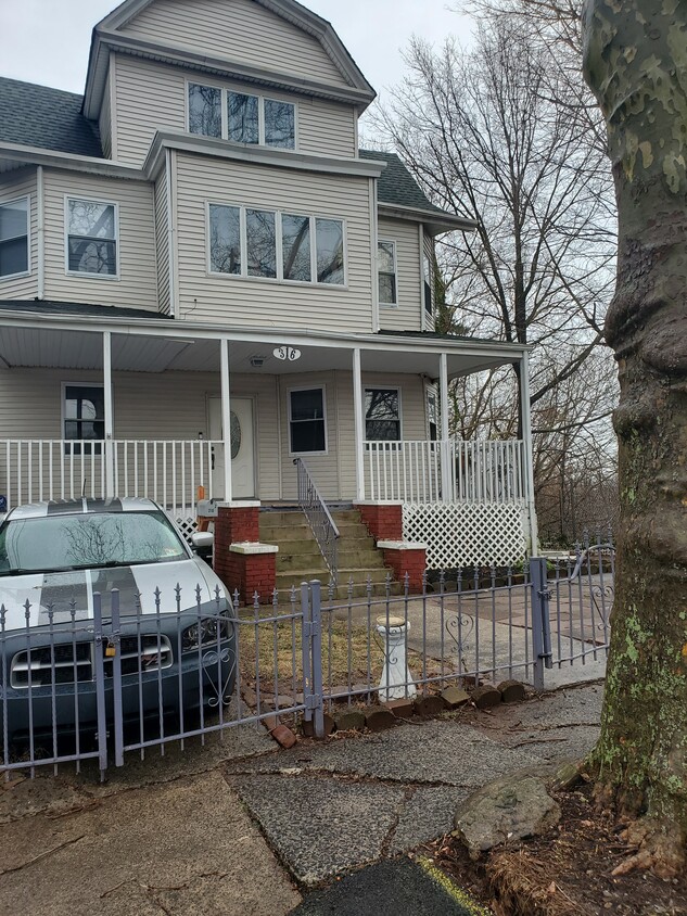 Primary Photo - 316 Chadwick Ave