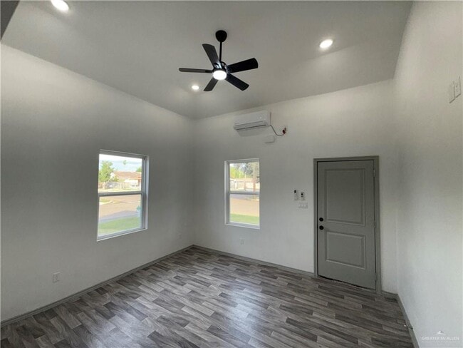 Foto del edificio - 8 Miller Ave