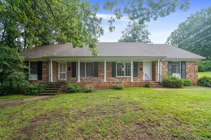 Primary Photo - 3Bed/2Bath in the heart of Southpark!