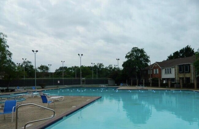 Foto del edificio - 1381 Country Pl Dr