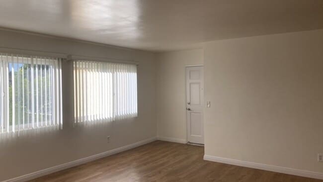 Building Photo - 3024