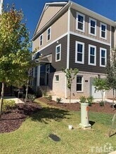 Building Photo - 404 Skymont Dr
