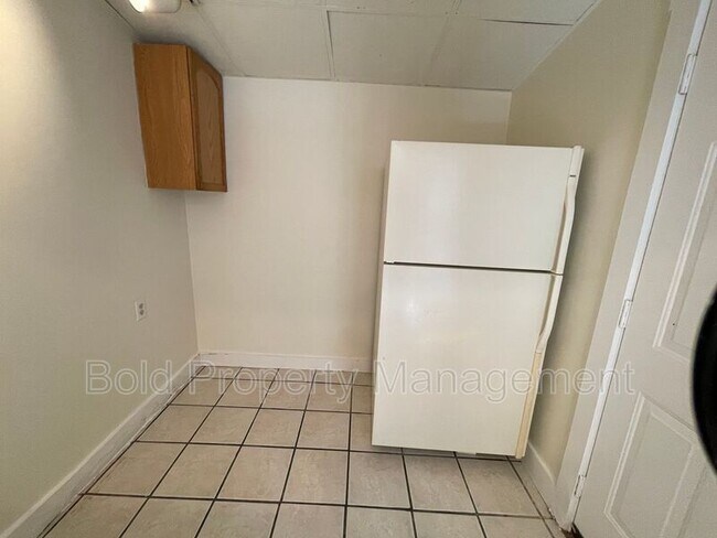 Foto del edificio - 1330 Kenny St