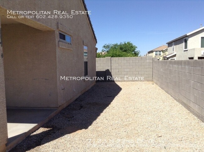 Foto del edificio - 7123 N 72nd Dr