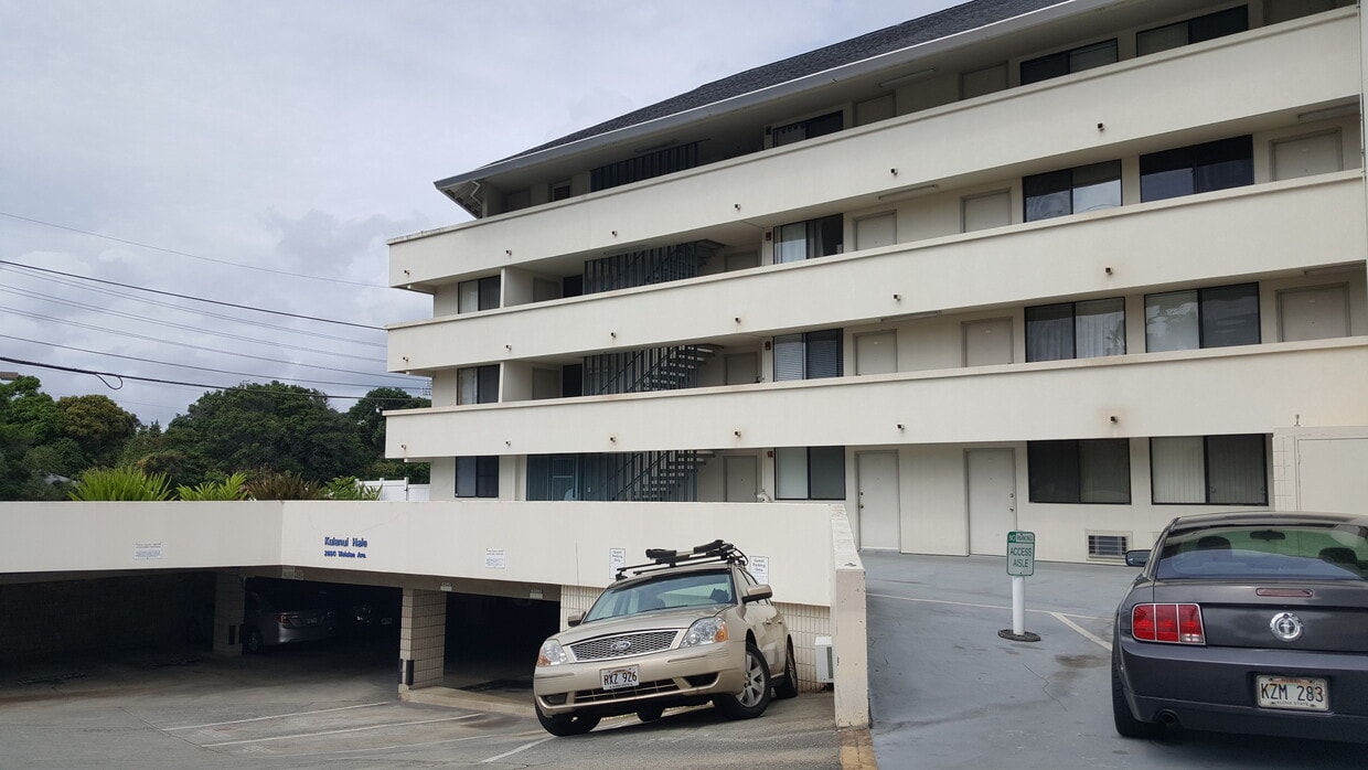 Primary Photo - 2860 Waialae Ave