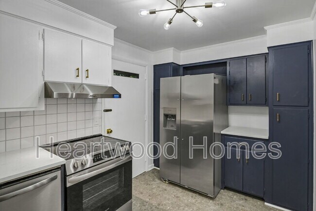 Building Photo - 934 Laurens St