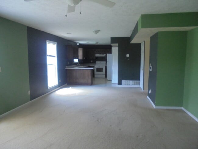 Building Photo - Just Minutes To Fort Leonard Woods Main Gate