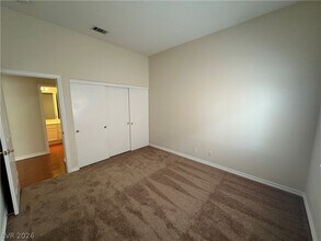 Building Photo - 2109 N Cedar Hills St