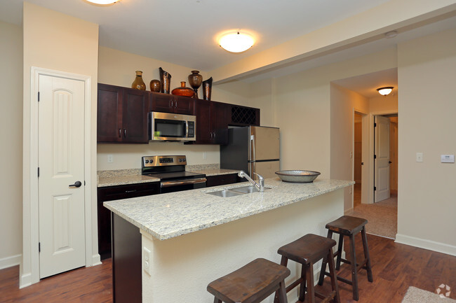 2HAB - 862 ft² - Cocina - Anderson House Luxury Apartments