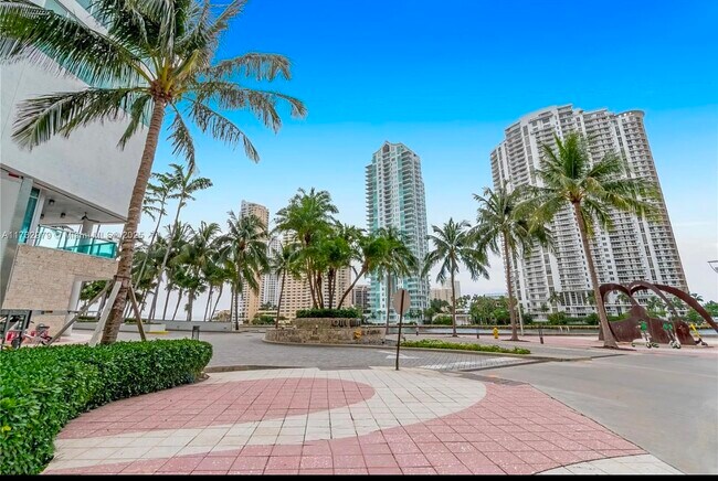 Centro de Miami - 325 S Biscayne Blvd