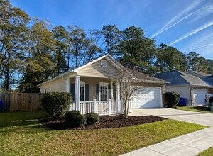 Building Photo - 1014 Lake Norman Ln