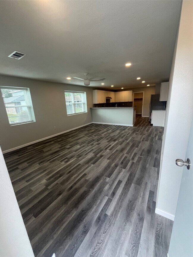 Foto del edificio - 316 E A St