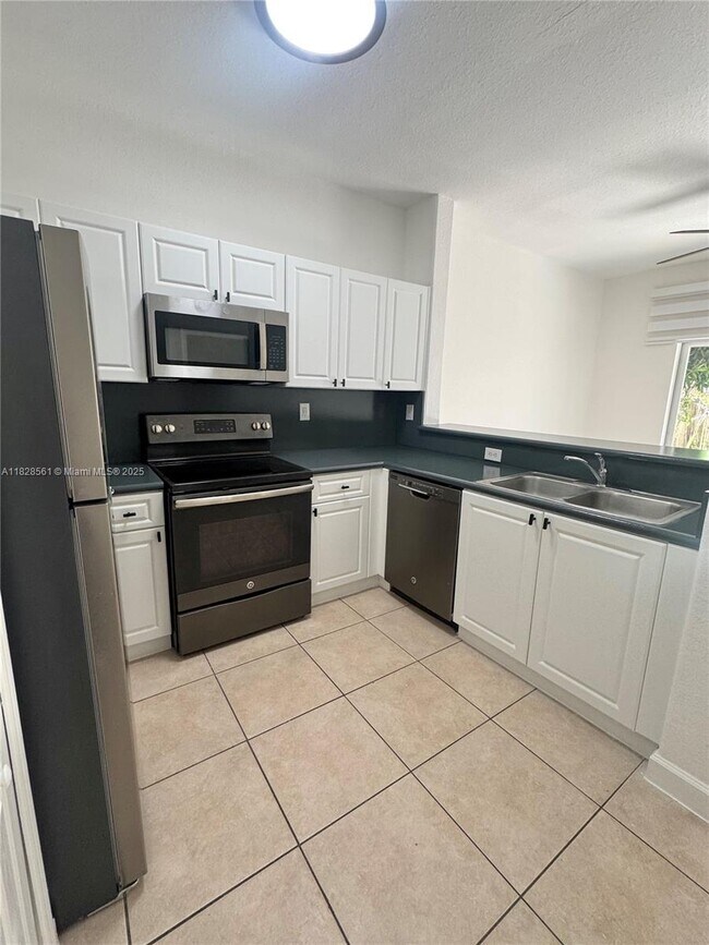 Foto del edificio - 2711 SE 16th Ave