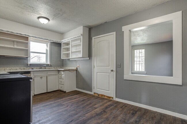 Building Photo - 2506 40th St