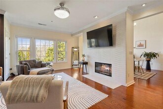 Building Photo - 3636 Habersham Rd NW