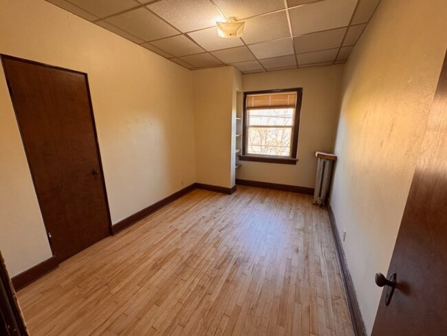 Foto del edificio - 916 Milwaukee Ave