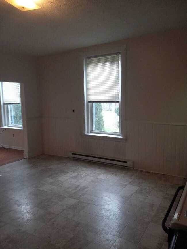 Foto del edificio - 79 W Main St