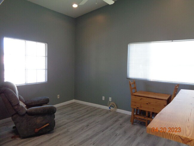 Foto del edificio - Remodeled Guest House in Quartz Hill All Utilities Included