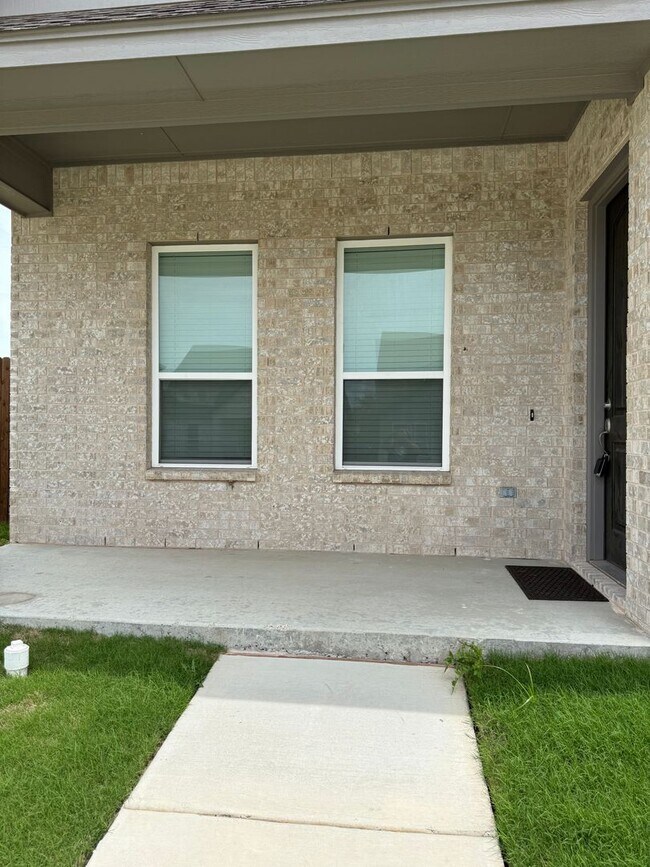 Foto del edificio - 3/2/2 Open concept and conveniently located for commuters