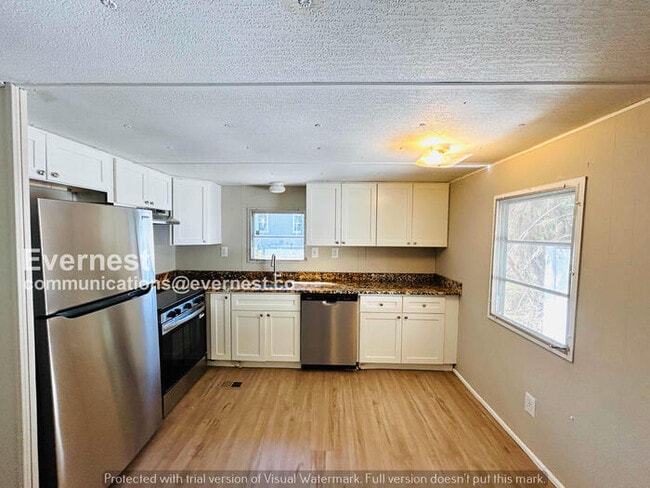 Building Photo - 820 Paradise Blvd