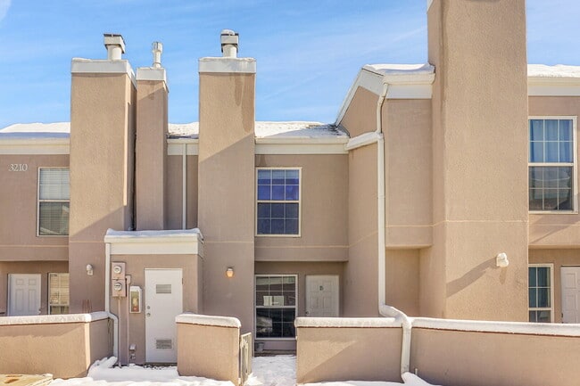 $1,395 - 2 Bed, 1.5 Bath Townhome in CO Springs with Central AC and All Utilities Included - $1,395 - 2 Bed, 1.5 Bath Townhome in CO Springs with Central AC and All Utilities Included