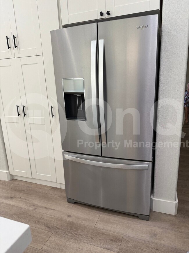 Foto del edificio - 4214 S Snowcap Dr