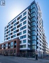 Building Photo - 664 Spadina Ave.