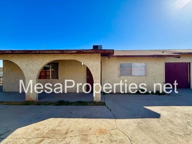 Building Photo - 16142 Orange St