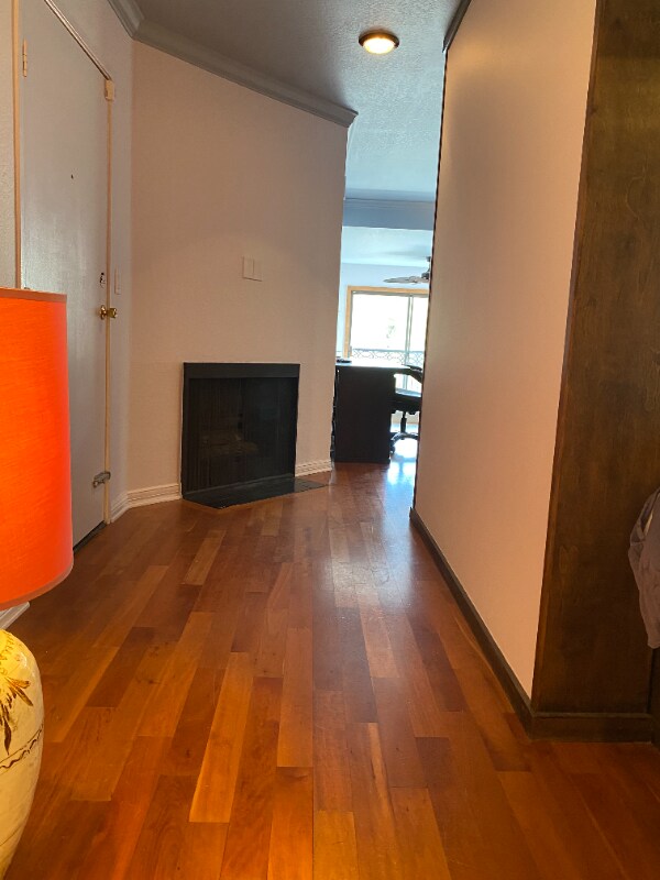 Foto del edificio - 1355 N Sierra Bonita Ave